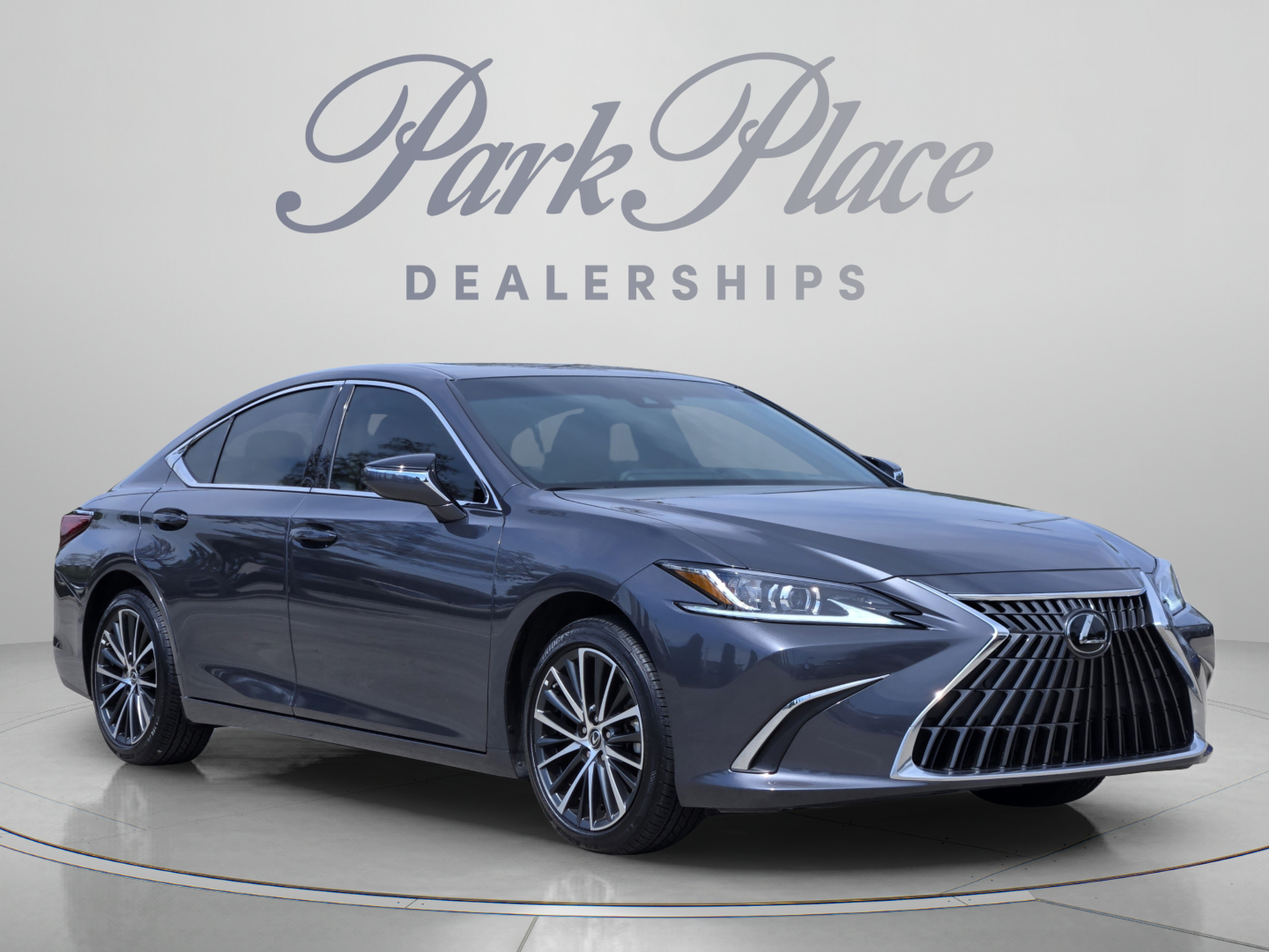 Used 2025 Lexus ES 350 w/ Premium Package FWD image 7