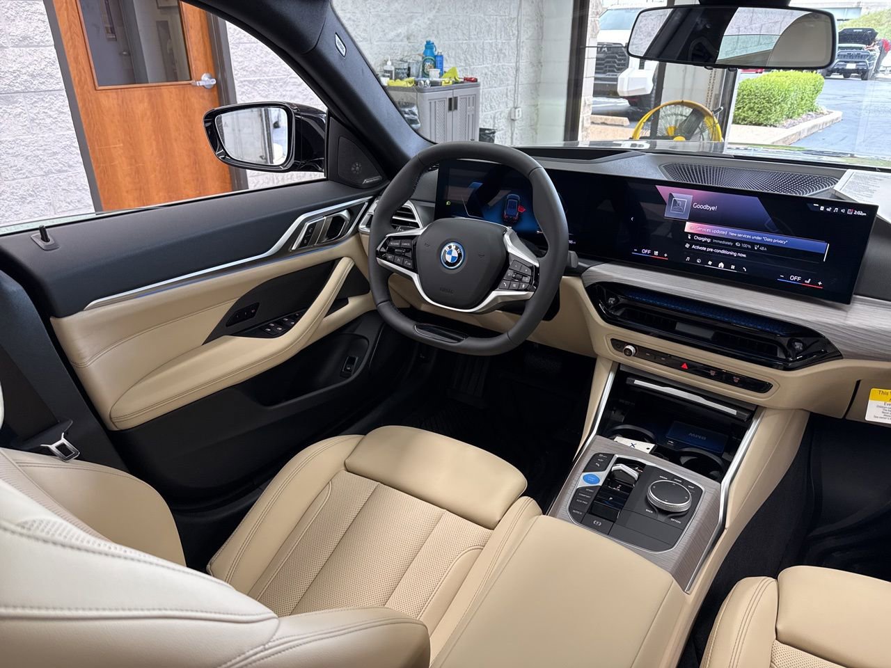 New 2025 BMW i4 xDrive40i image 49