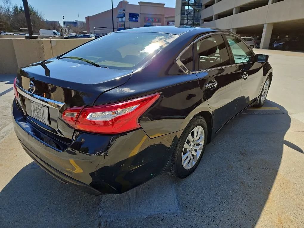 Used 2017 Nissan Altima 2.5 S w/ Power Driver Seat Package FWD image 3