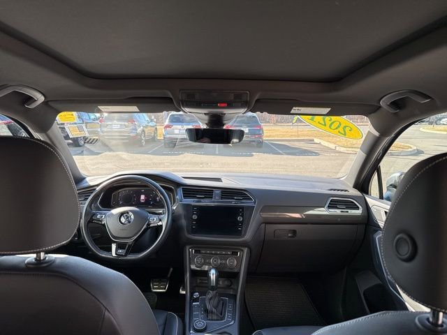 Used 2021 Volkswagen Tiguan SEL Premium R-Line image 12