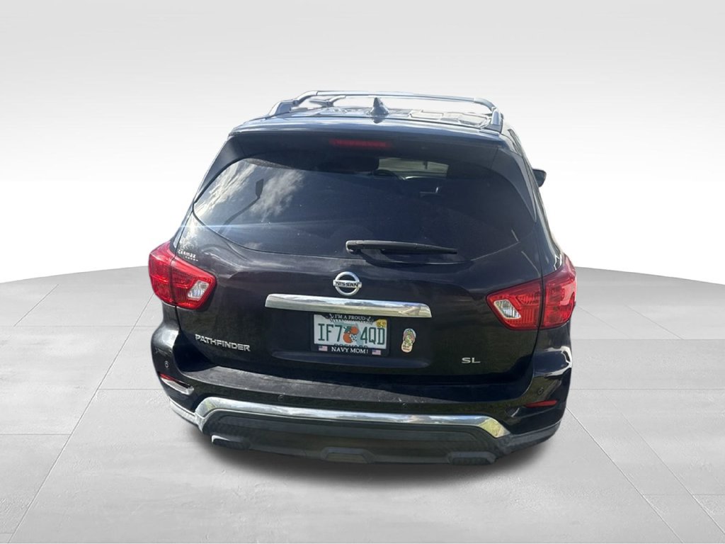 Used 2019 Nissan Pathfinder SL FWD image 4