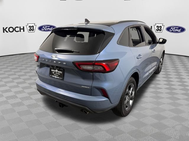 Used 2023 Ford Escape ST-Line w/ Tech Pack #1 AWD/4WD image 8
