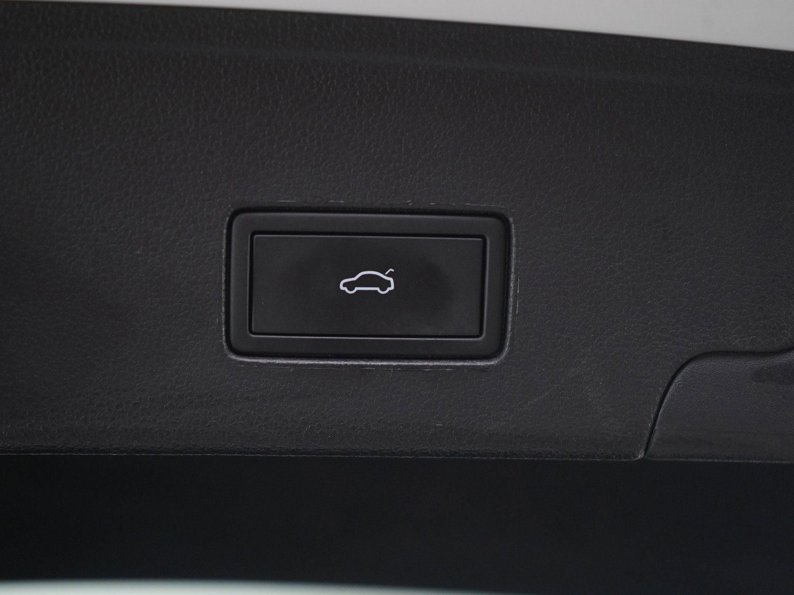 Used 2023 Volkswagen Atlas Cross Sport SEL Premium R-Line image 16