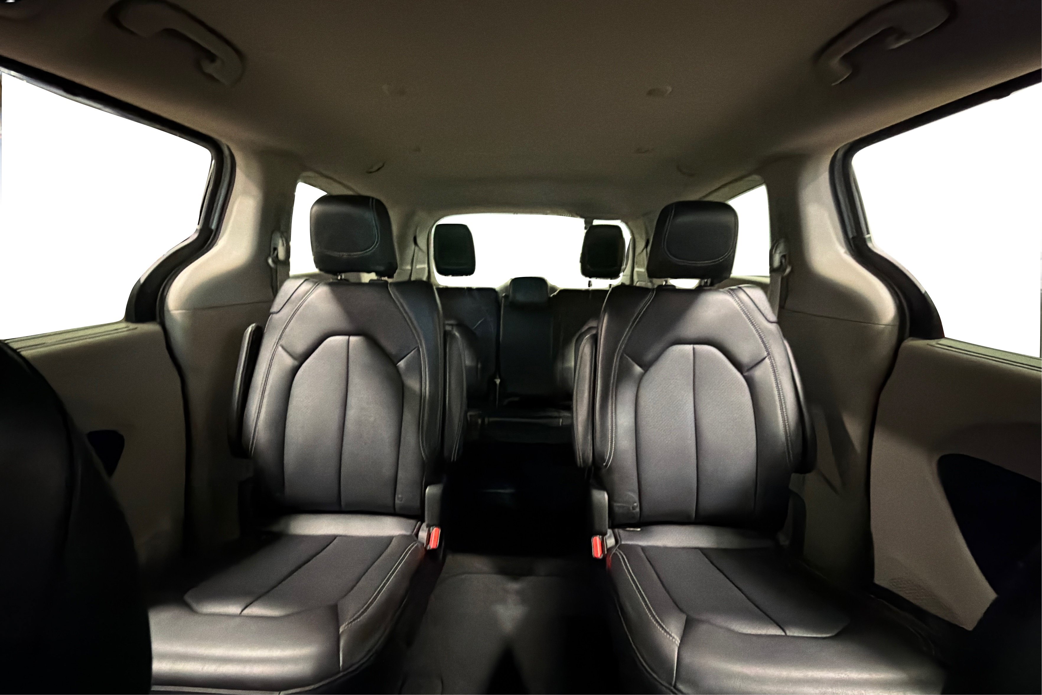 Used 2024 Chrysler Pacifica Touring-L FWD image 43