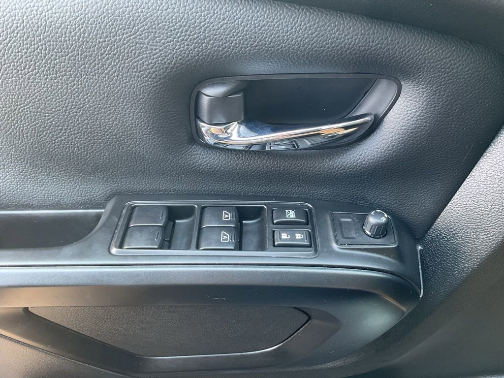 Used 2024 Nissan Titan PRO-4X w/ Off Road Protection Package image 11