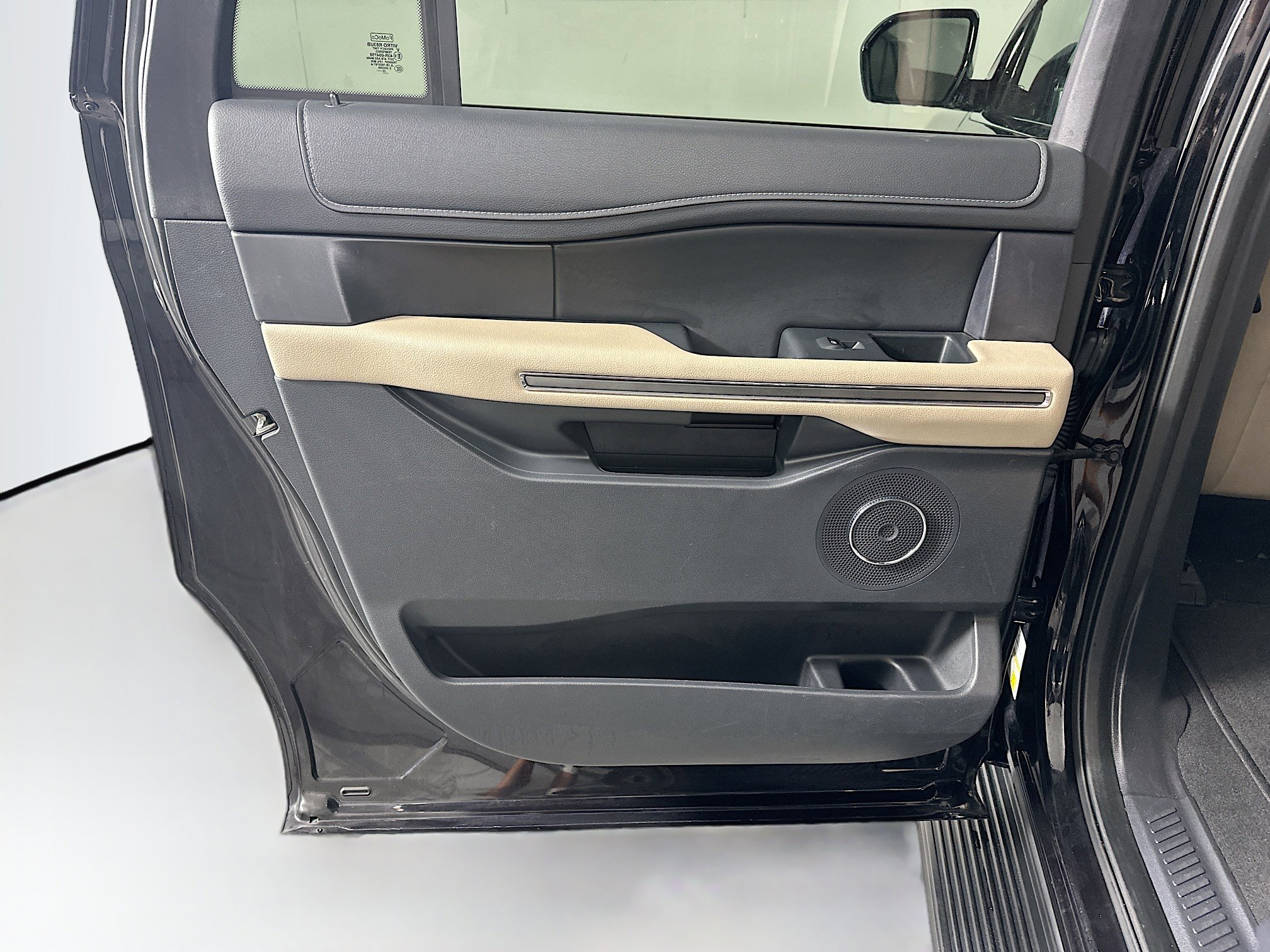 Used 2024 Ford Expedition Max XLT RWD image 26