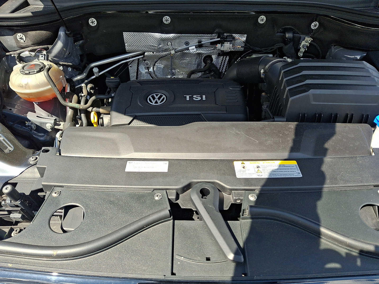 Certified 2022 Volkswagen Atlas Cross Sport SE w/ Panoramic Sunroof Package image 29