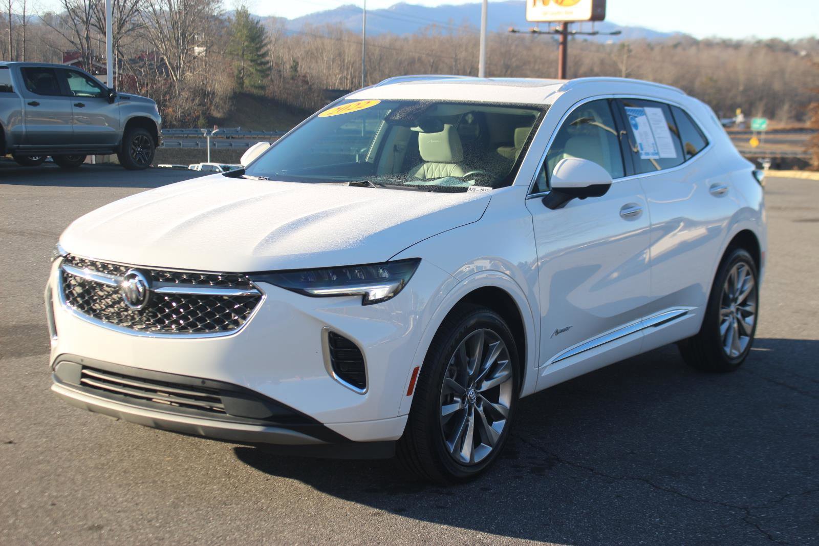 Used 2022 Buick Envision Avenir w/ Safety Package image 3