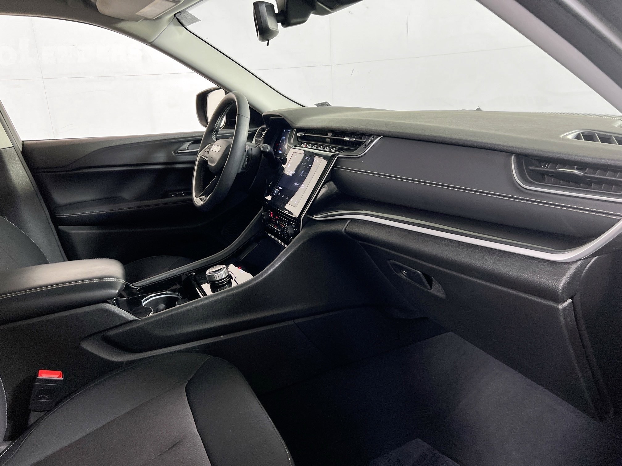 Used 2023 Jeep Grand Cherokee L Laredo w/ Luxury Tech Group I image 30