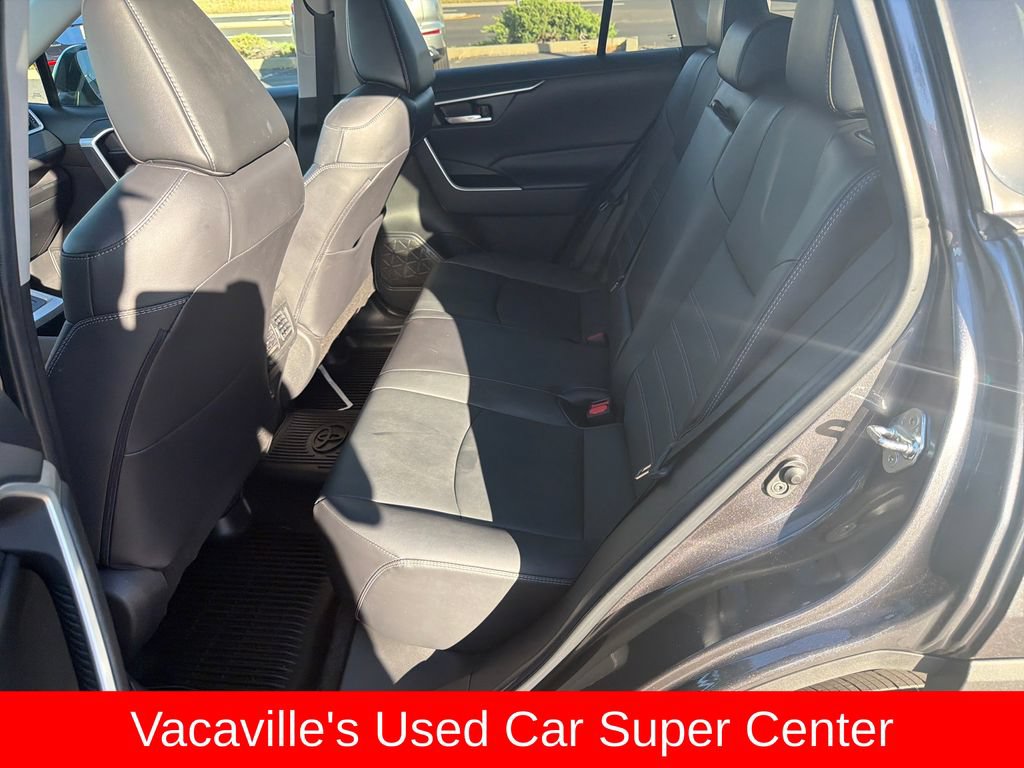 Used 2023 Toyota RAV4 XLE Premium AWD/4WD image 25