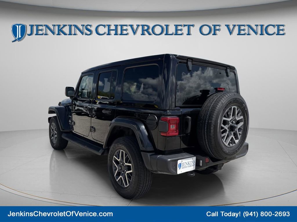 Used 2024 Jeep Wrangler Unlimited Sahara w/ Technology Group AWD/4WD image 7