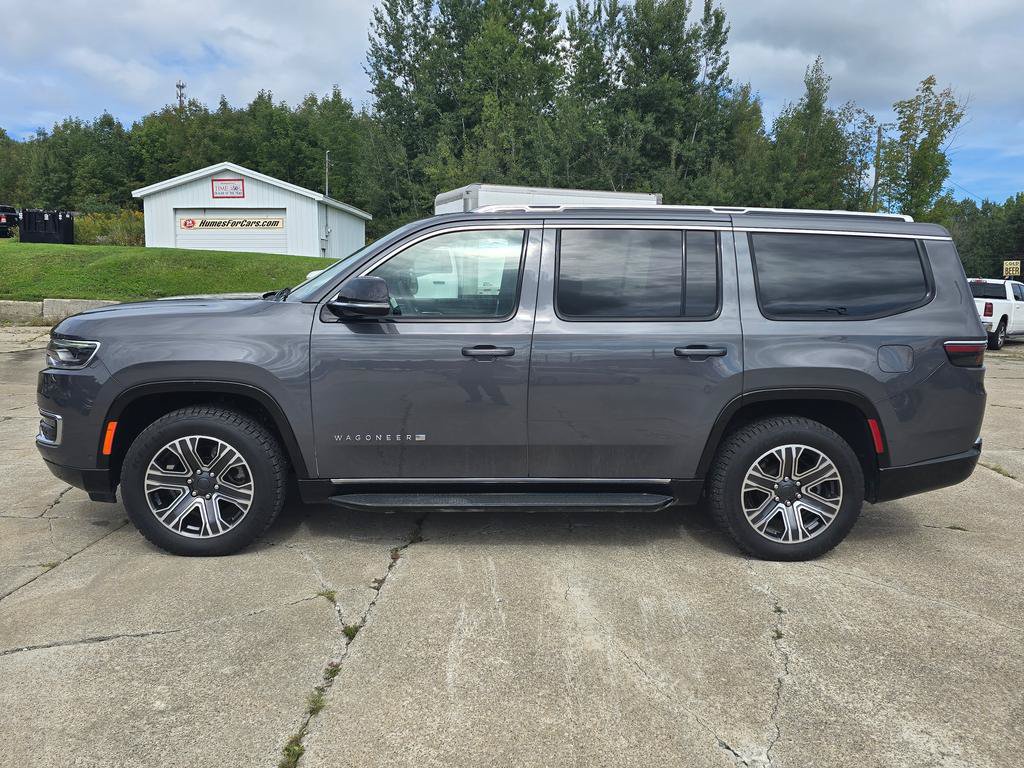 Used 2023 Jeep Wagoneer 4WD w/ Premium Group I image 6