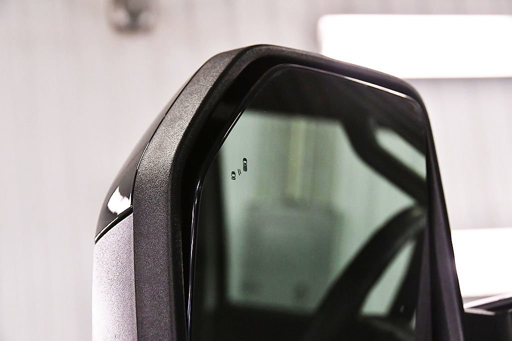 Used 2022 Ford F250 Lariat w/ Tremor Off-Road Package image 16