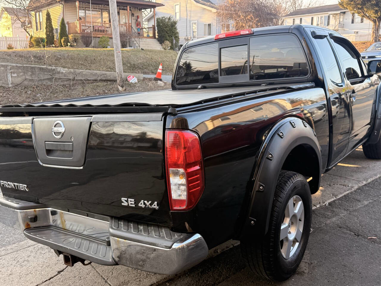 Used 2007 Nissan Frontier SE w/ Power Pkg image 5