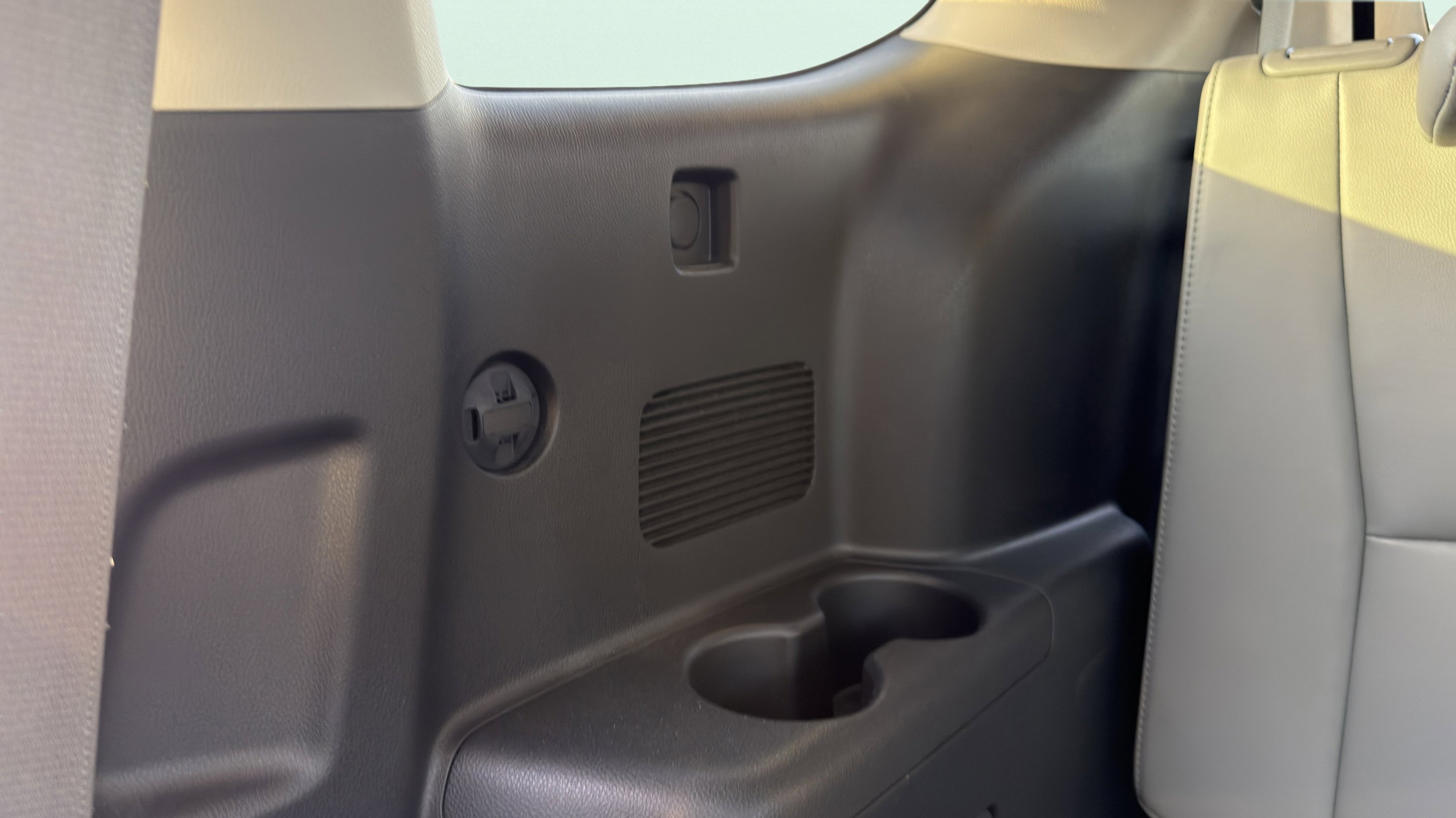 Used 2021 Toyota Highlander Platinum image 46