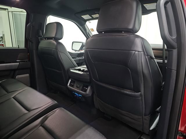 Used 2025 Ford F150 Lariat w/ Equipment Group 501A Mid image 29