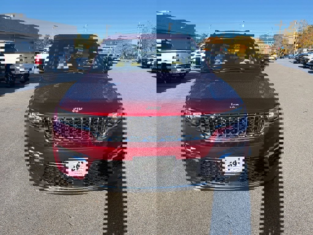 New 2025 Jeep Grand Cherokee Limited image 2