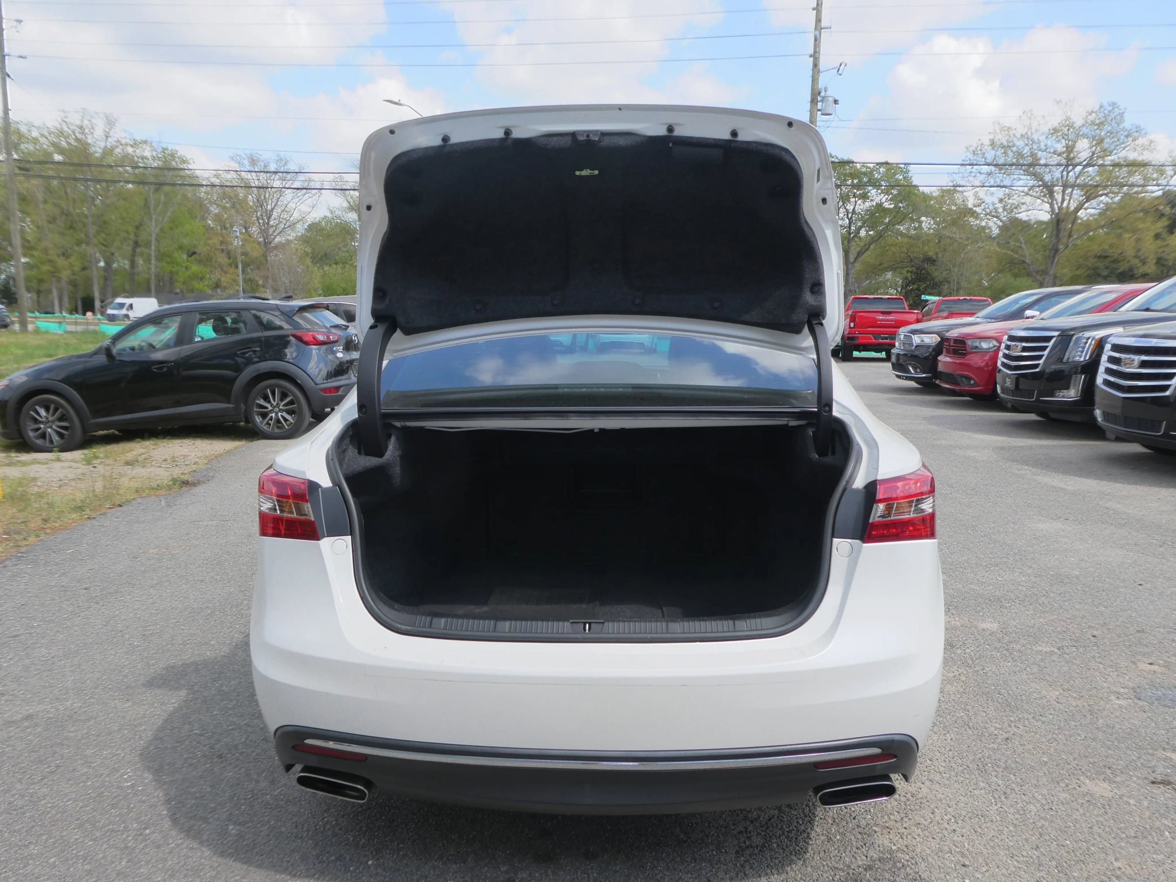 Used 2017 Toyota Avalon XLE Plus image 7