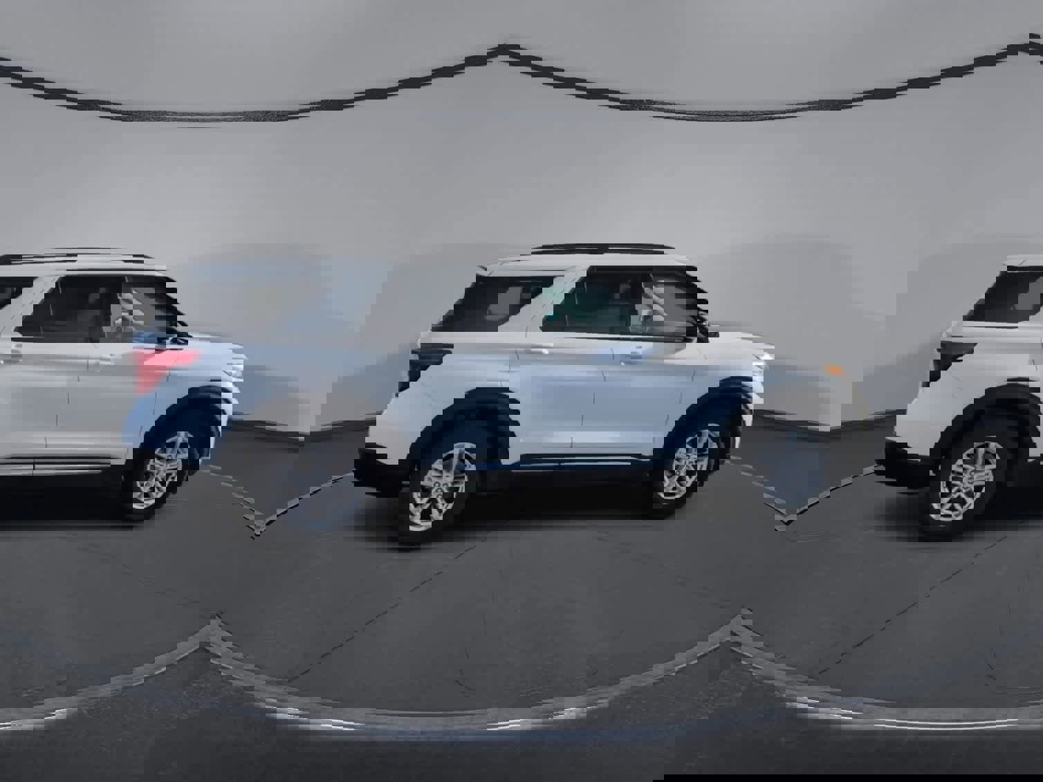 Certified 2023 Ford Explorer XLT w/ Equipment Group 202A image 9