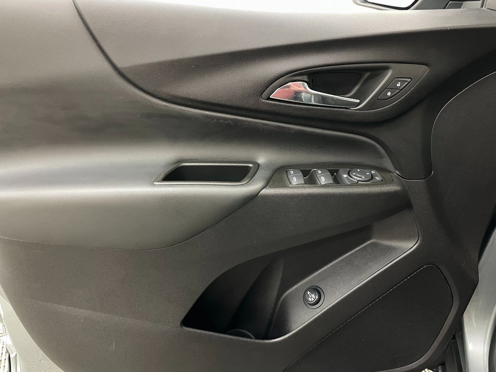 Certified 2024 Chevrolet Equinox LT w/ LPO, Floor Liner Package image 23