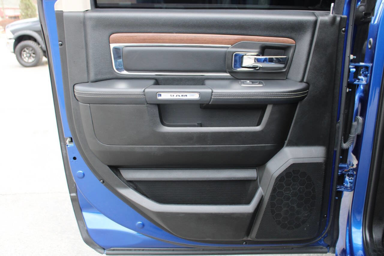 Used 2018 RAM 3500 Laramie w/ Snow Chief Group image 39