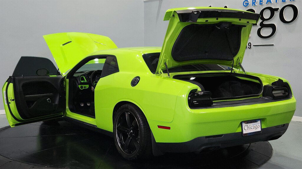 Used 2015 Dodge Challenger R/T w/ Quick Order Package 22B R/T RWD image 19