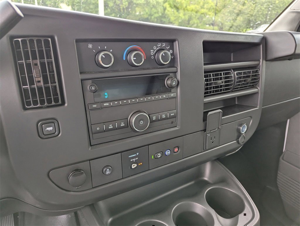 New 2025 GMC Savana 3500 Extended w/ Power Convenience Package image 16