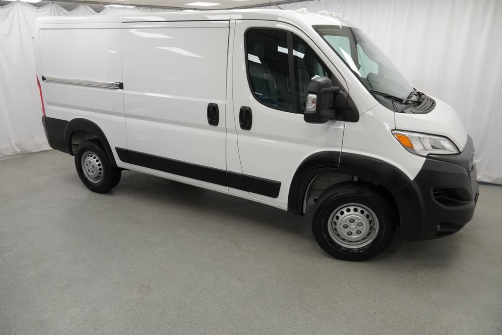 Used 2025 RAM ProMaster 2500 w/ Convenience Group FWD image 11