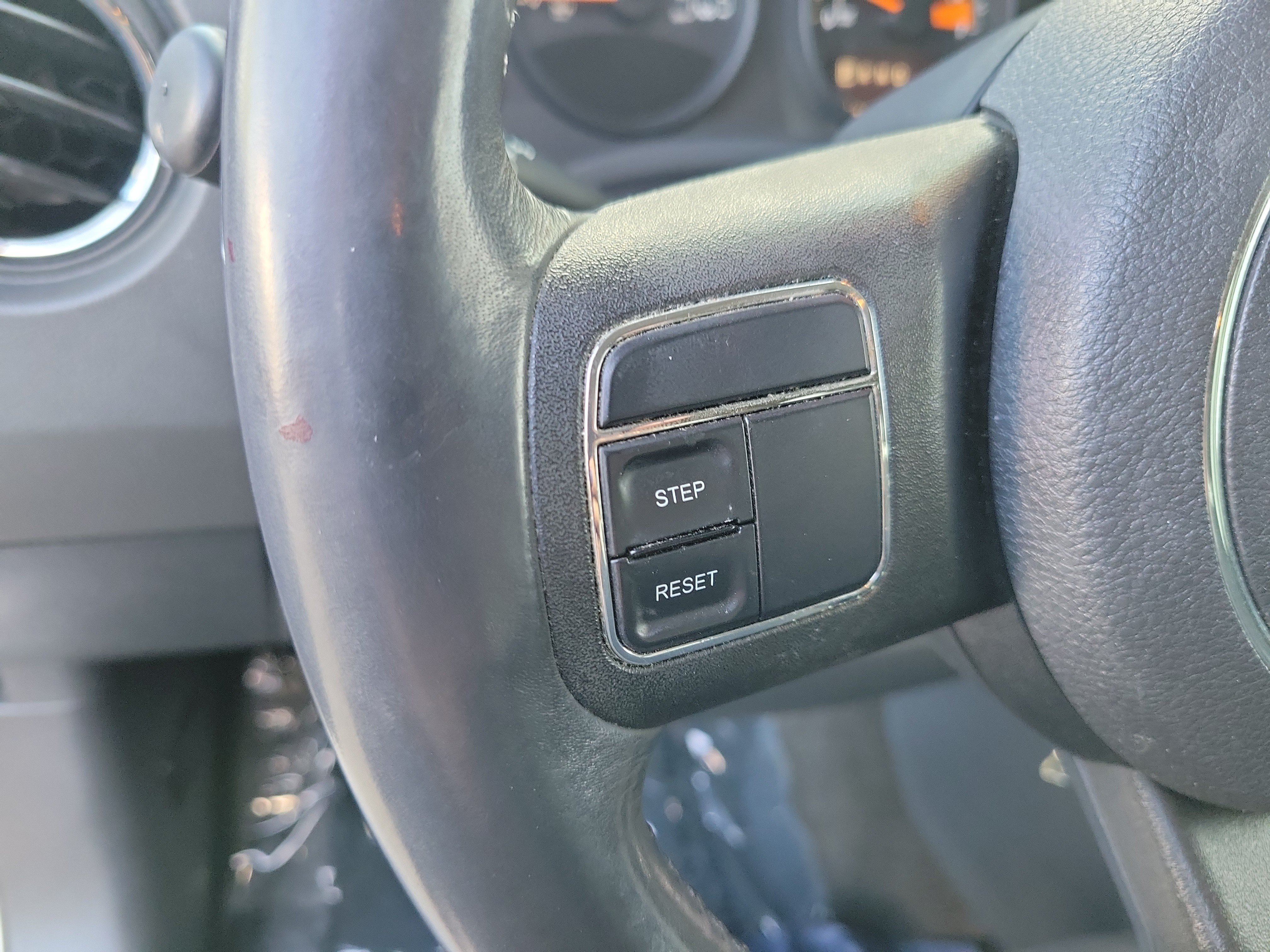 Used 2014 Jeep Patriot Latitude w/ All Weather Capability Group AWD/4WD image 21