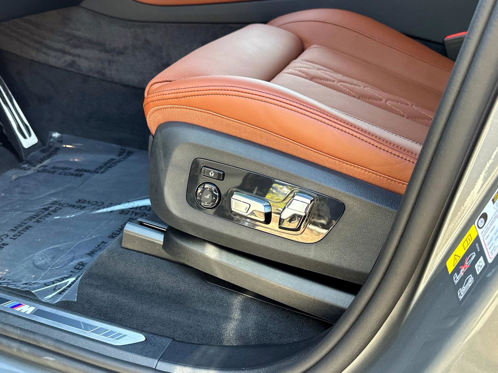 New 2026 BMW X5 xDrive50e w/ M Sport Package image 17