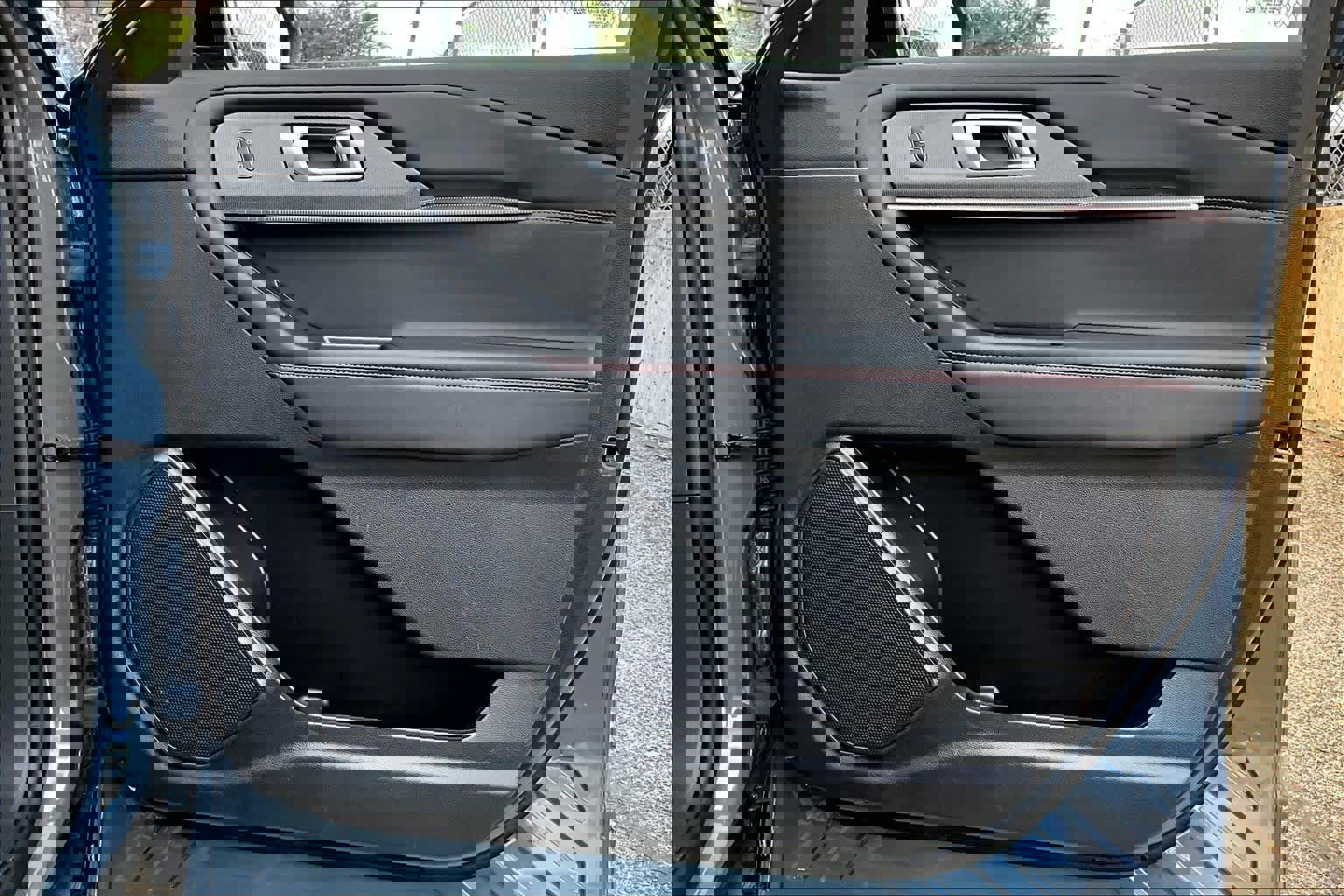 Certified 2025 Ford Explorer ST-Line w/ Premium Package image 23