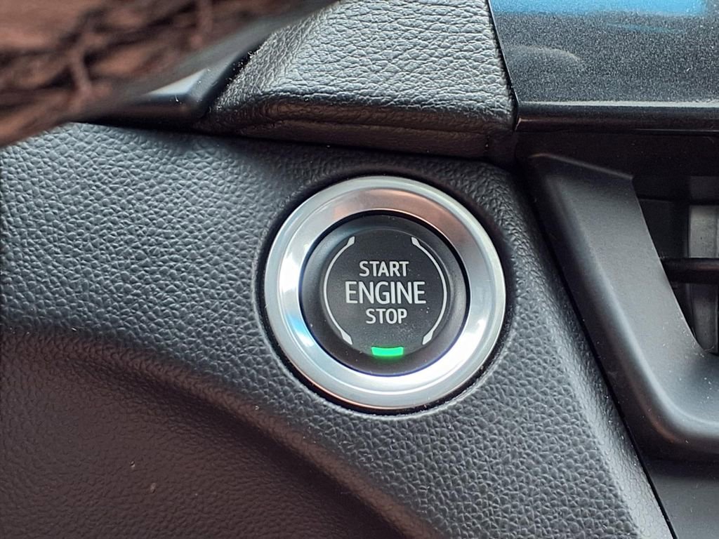 Used 2022 Cadillac CT4 Luxury w/ Sun And Sound Package image 27