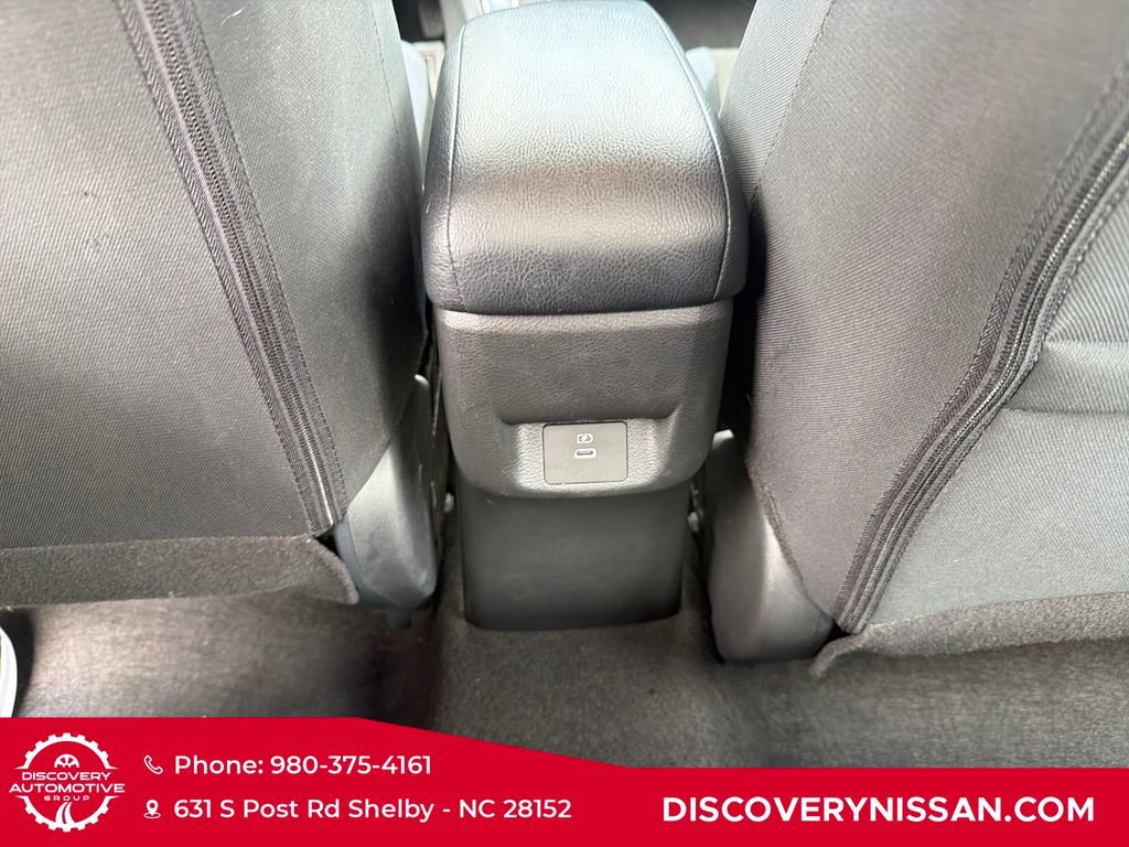 Certified 2025 Nissan Versa SV FWD image 31