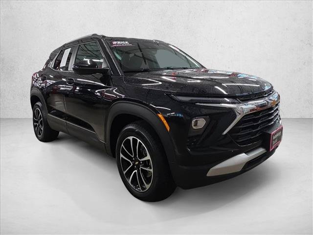 Used 2024 Chevrolet TrailBlazer LT w/ Driver Confidence Package AWD/4WD image 3