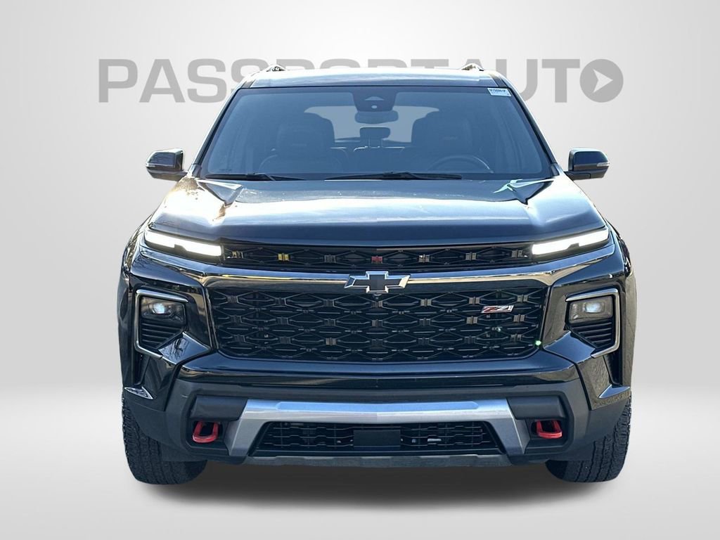 Used 2024 Chevrolet Traverse Z71 image 7