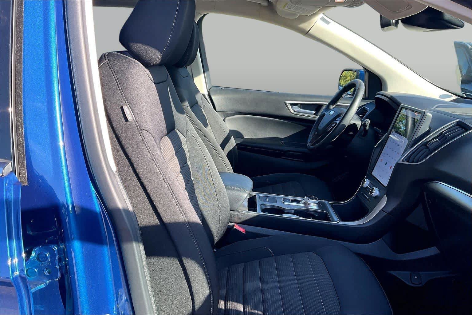 Used 2022 Ford Edge SEL AWD/4WD image 9