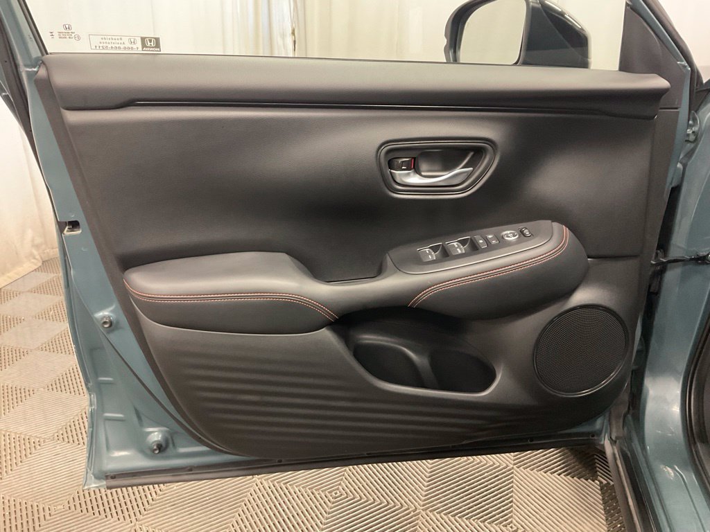 Used 2025 Honda HR-V Sport image 15