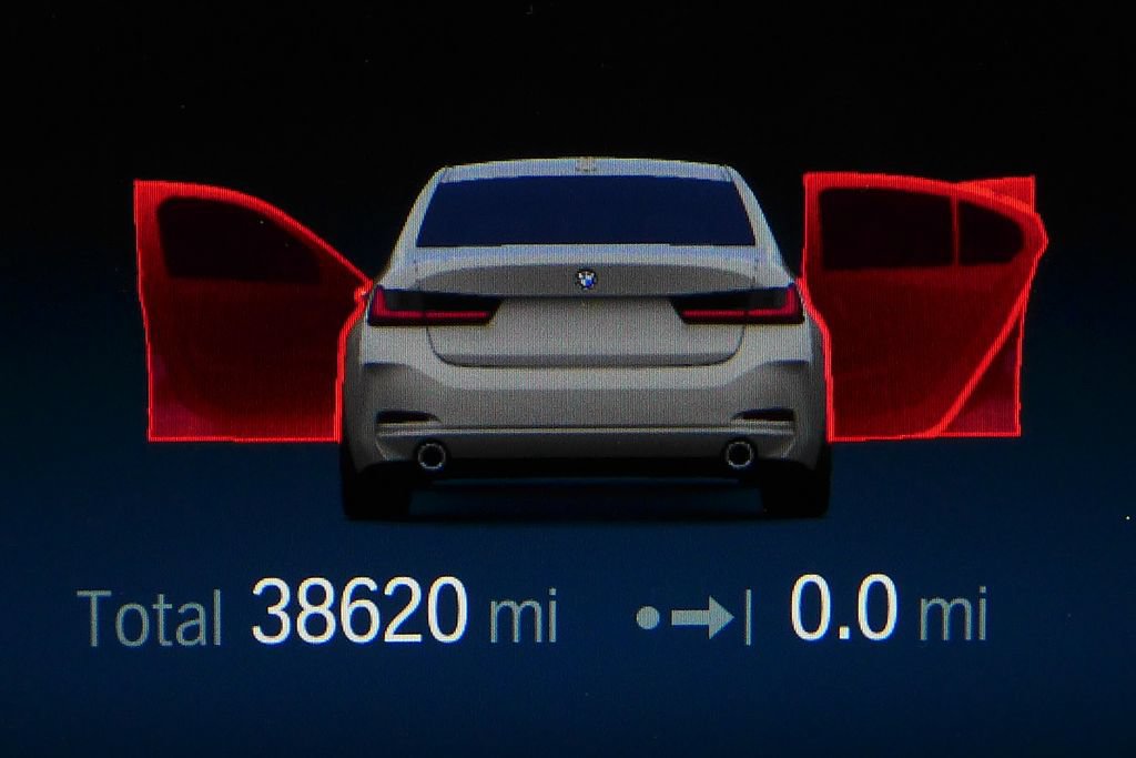 Used 2023 BMW 330i Sedan w/ Driving Assistance Package RWD image 32