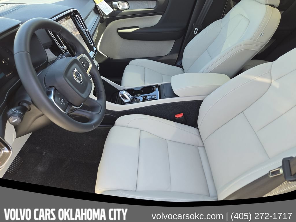 Used 2026 Volvo XC40 B5 Ultra w/ Protection Package Premier AWD/4WD image 13
