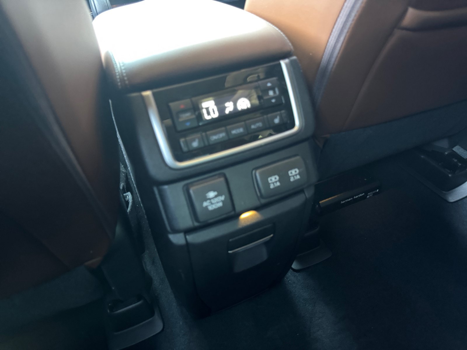 Used 2019 Subaru Ascent Touring w/ Popular Package #2A AWD/4WD image 19