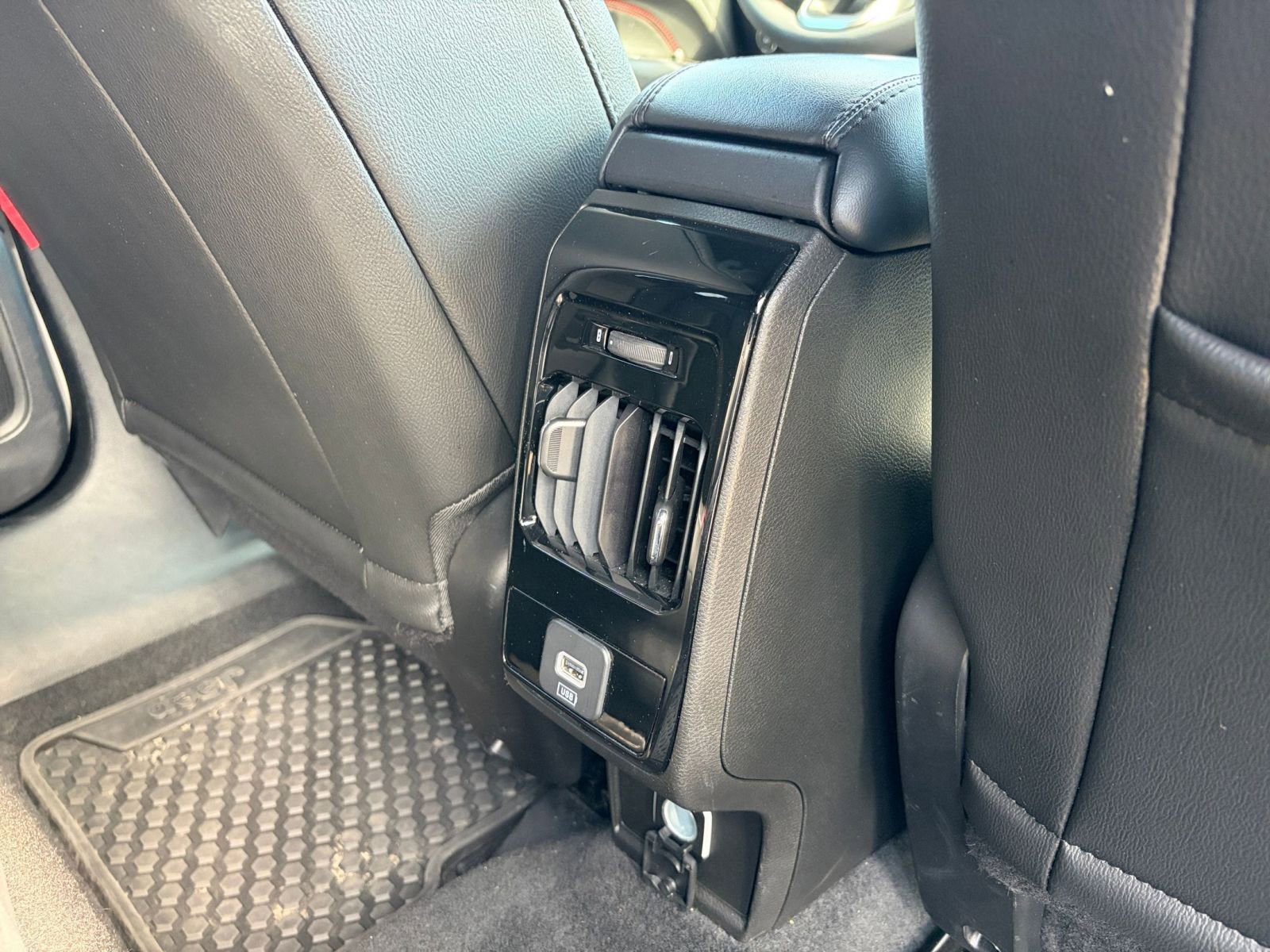 Used 2025 Jeep Compass Trailhawk image 22