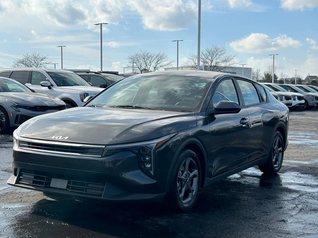Certified 2025 Kia K4 LXS image 3