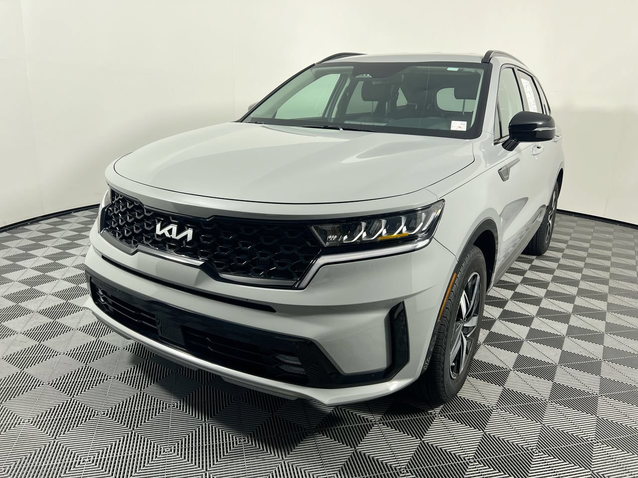 Used 2022 Kia Sorento EX w/ Panoramic Sunroof Package FWD image 8