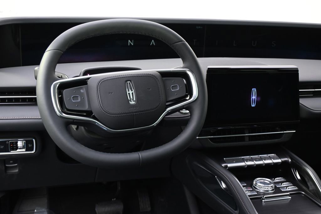 New 2026 Lincoln Nautilus Reserve image 12