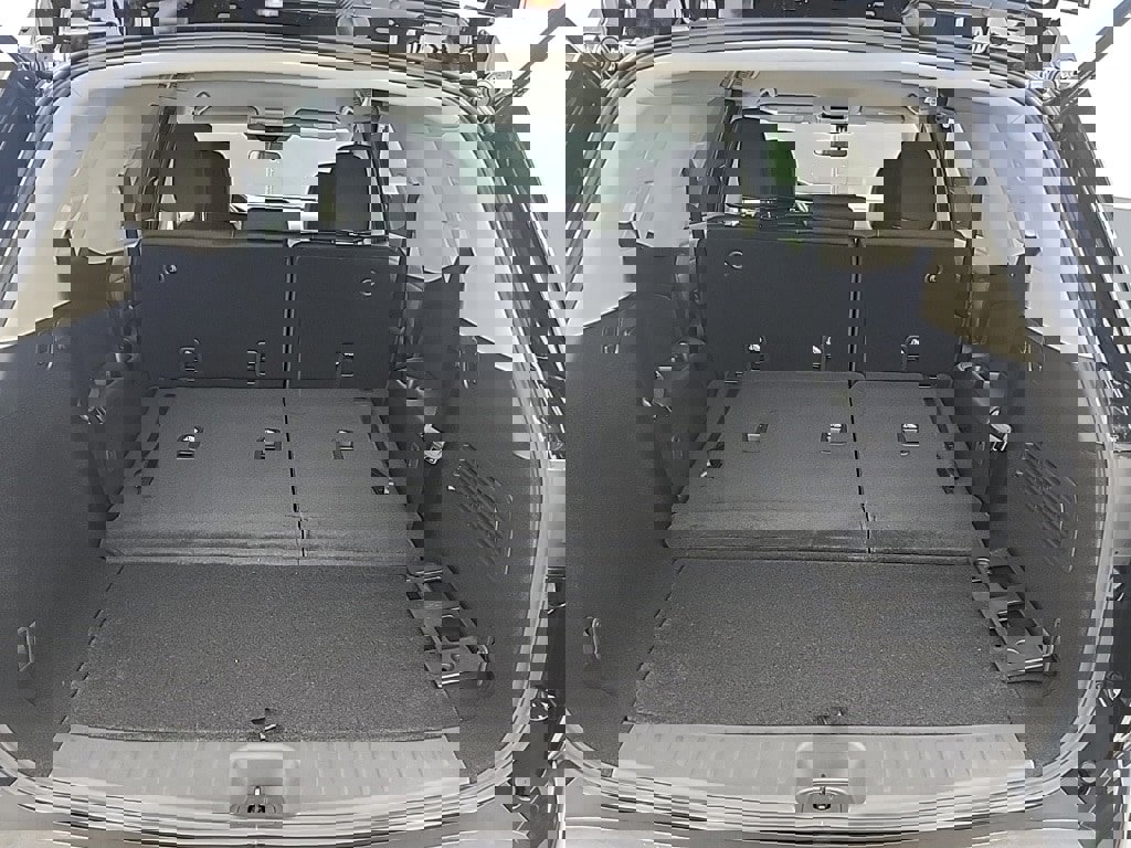 New 2025 Nissan Pathfinder S image 10