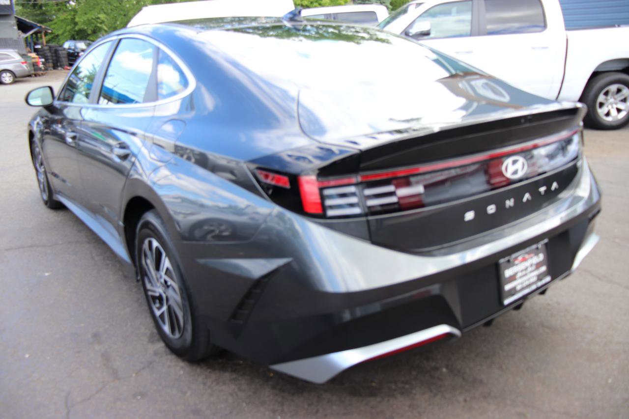 Used 2026 Hyundai Sonata Blue FWD image 3
