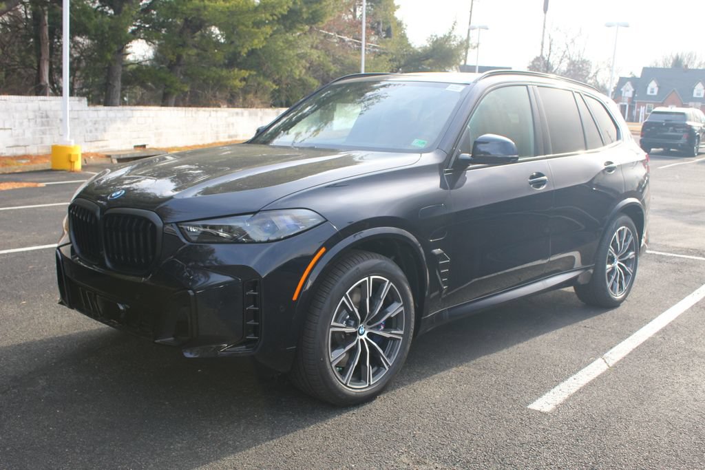 Used 2026 BMW X5 xDrive50e w/ Executive Package AWD/4WD image 3