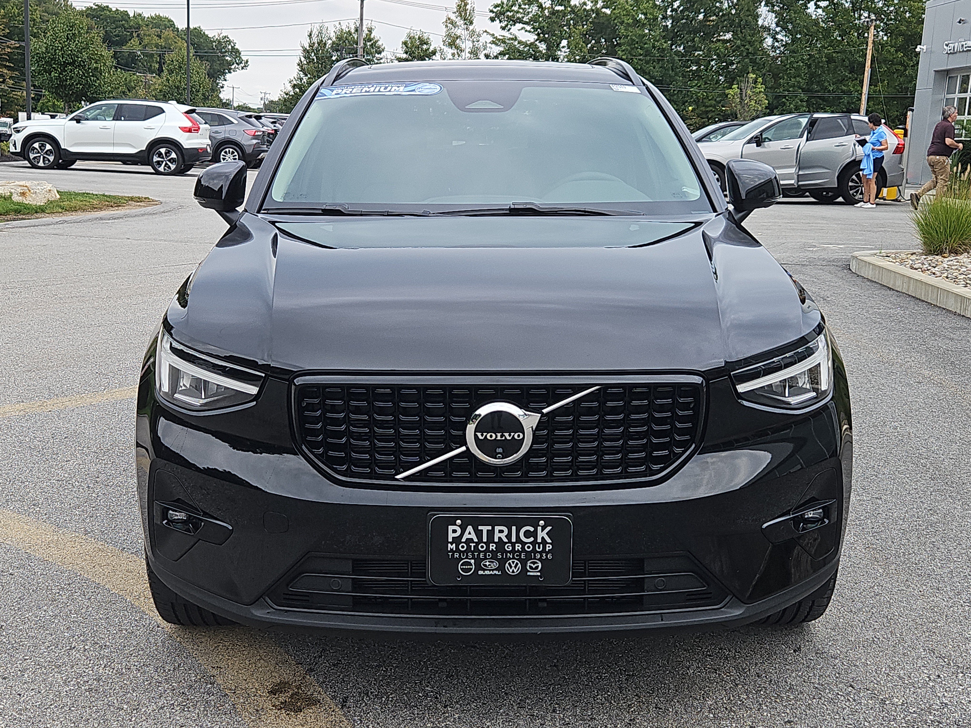 Used 2024 Volvo XC40 B5 Plus w/ Protection Package Premier AWD/4WD image 23