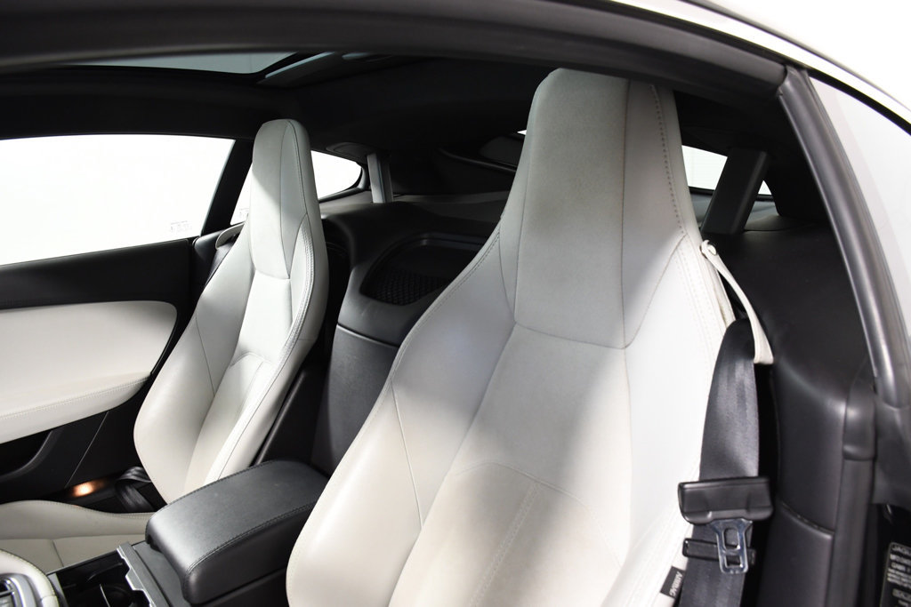 Used 2018 Jaguar F-TYPE Coupe RWD image 19