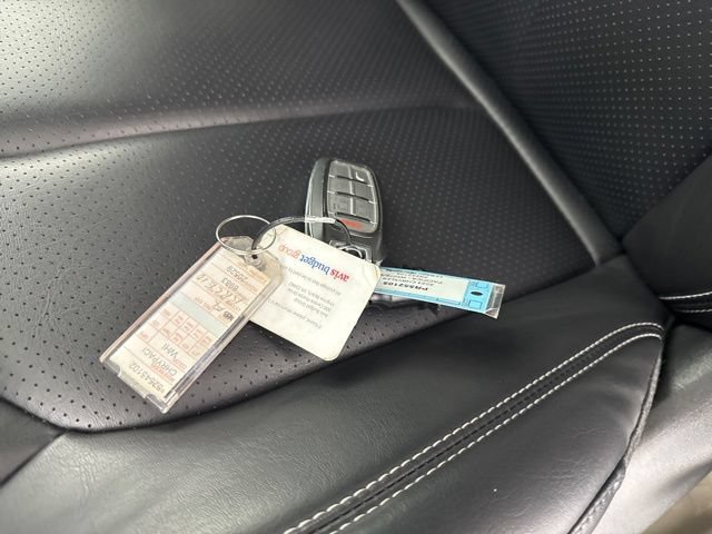 Used 2023 Chrysler Pacifica Touring-L FWD image 32